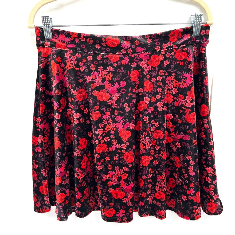 NEW Francesca's Mi Ami velour skater skirt red black floral dark romance fairy M